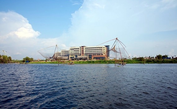 Astermedcity lake view