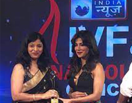 Award dr neha mediworld fertility newdelhi