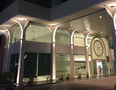 Entrance samitivej thonburi hospital bangkok