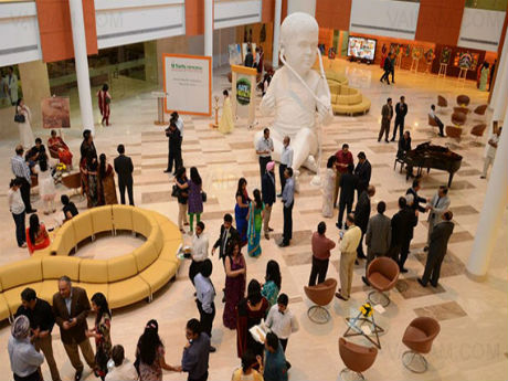 Fortis gurgaon lobby 2 0