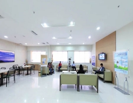 Kokilabhen dhirubhai ambani hospital waiting area min