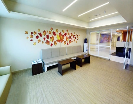 Manipal hospital dwarka new delhi lobby min