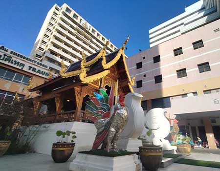 Temple maharaj nakorn hospital chiangmai