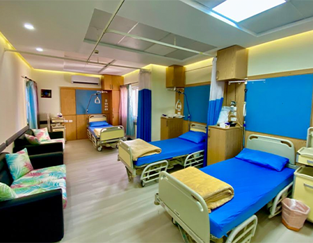 Triplebed room aseel medical care hospital hurghada