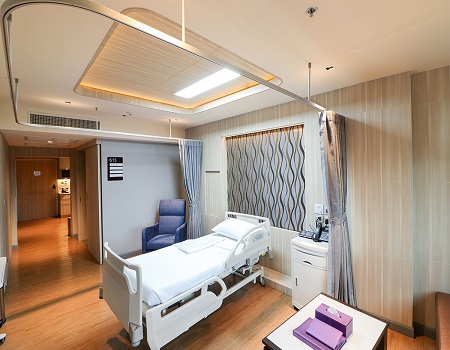 Vejthani hospital room 1